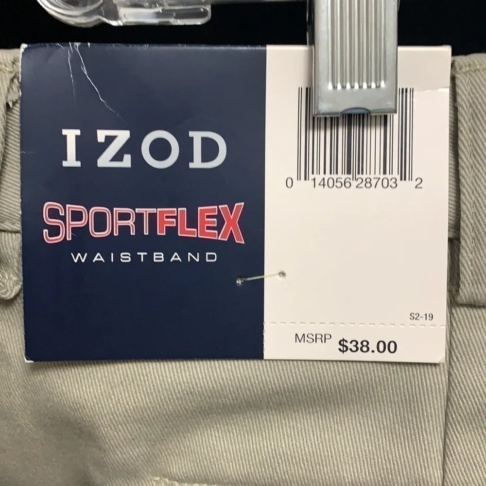 𝅺IZOD- chino shorts. NWT